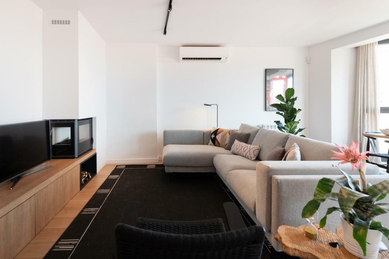 Apartamento Petit Luxe L'Atic Terrassa Exterior foto