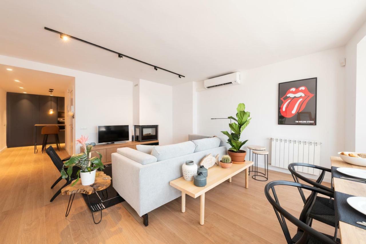 Apartamento Petit Luxe L'Atic Terrassa Exterior foto